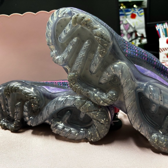 Nike Flyknit Sneakers with Pink and Purple Accents - Picture 5 of 6